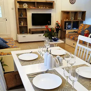  Апартаменты Easystay Two Bedroom